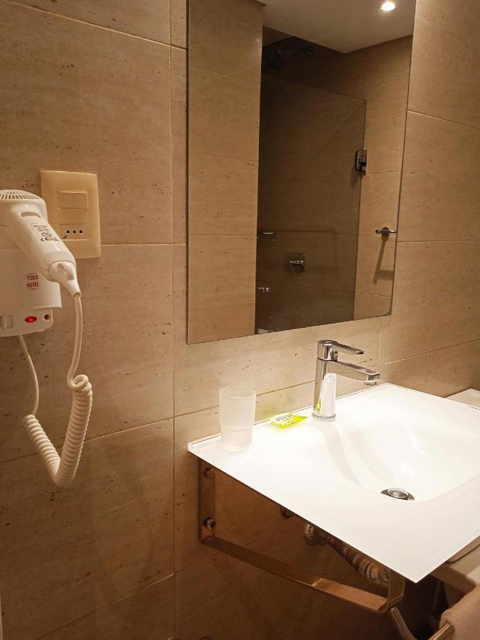 Hotel Oasis بونتا دل استي المظهر الخارجي الصورة