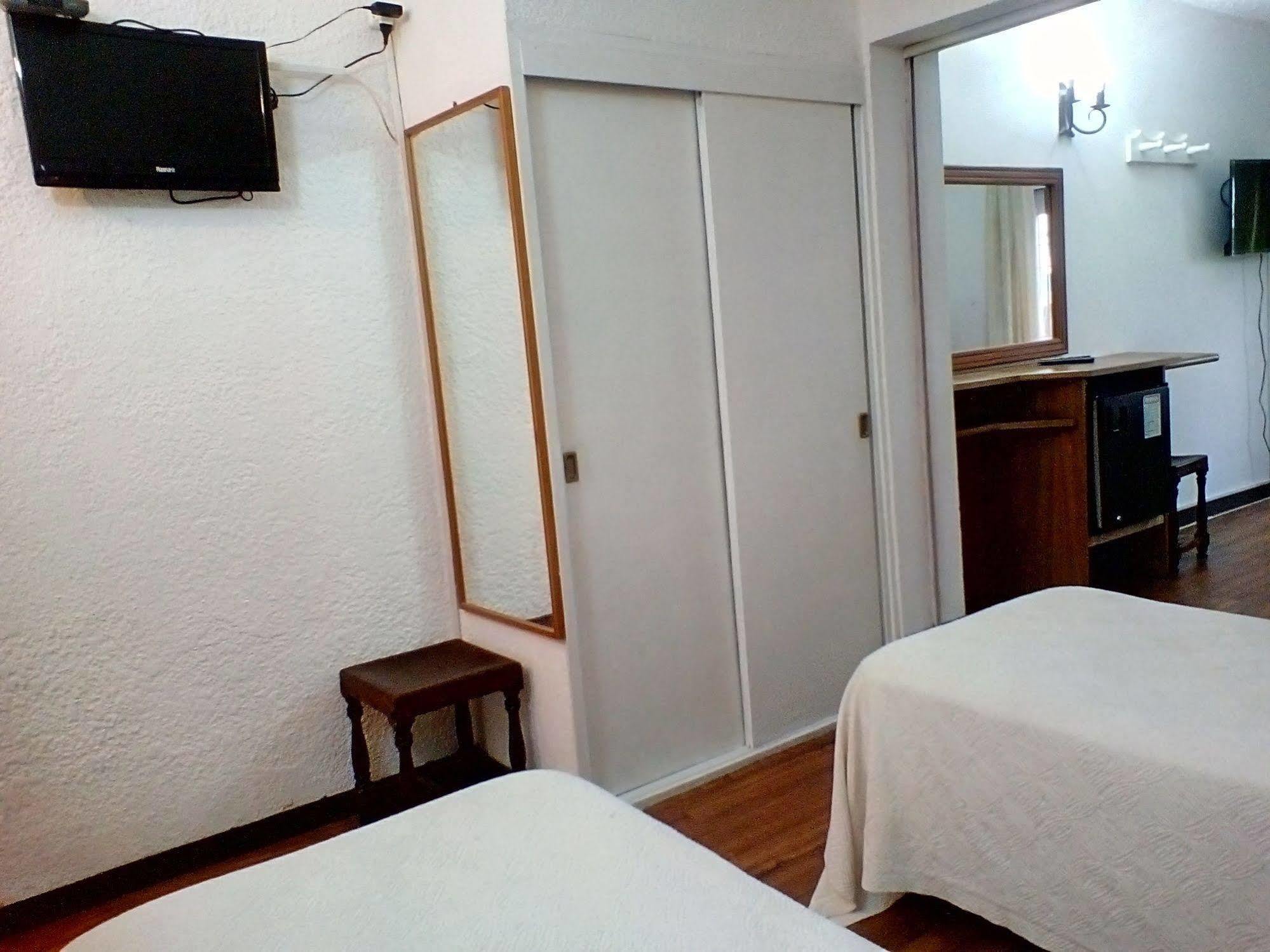 Hotel Oasis بونتا دل استي المظهر الخارجي الصورة